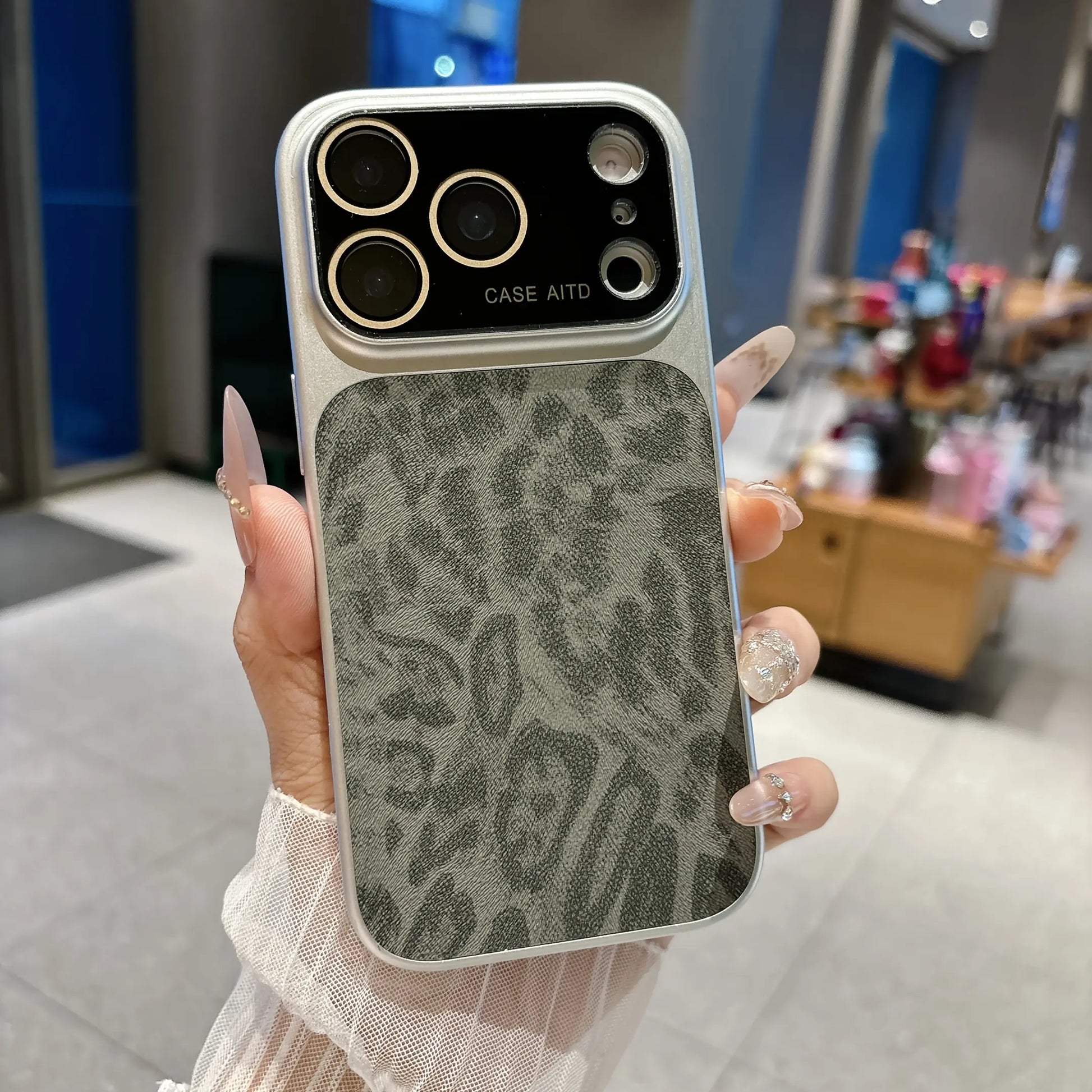Stylish Leopard Print Phone Case with Large Window & Built-In Lens Protector, Cover for Iphone 14/15/16/17 Pro Max